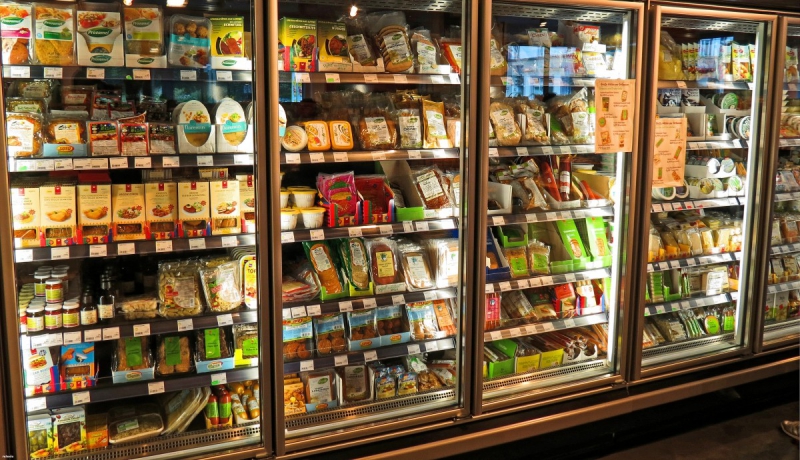 boutique-RAMATUELLE-min_supermarket_fridge_produce_food_market_retail_shop_store-858798